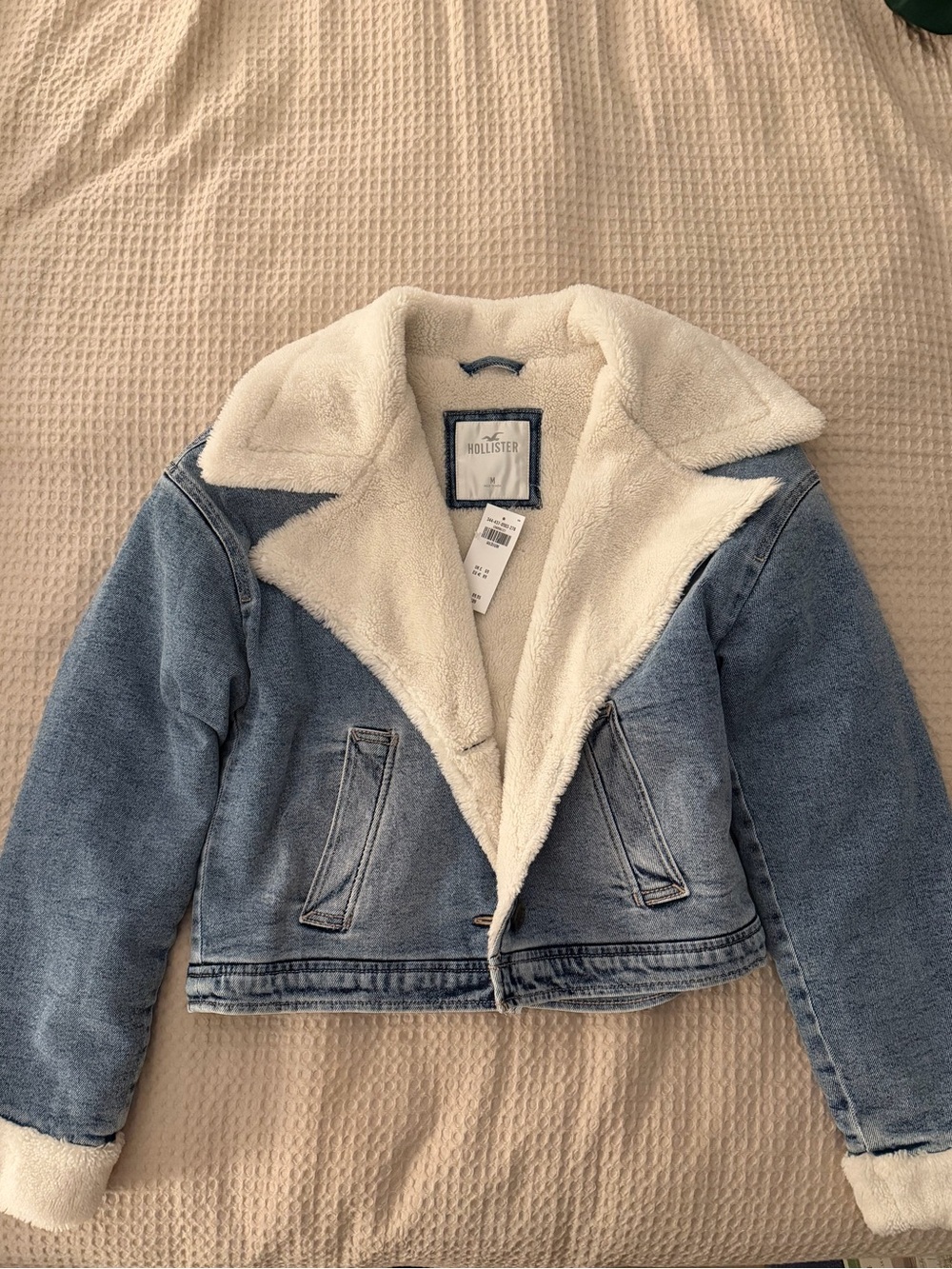 Hollister Light Blue Denim Jacket with Cream Sherpa Lining